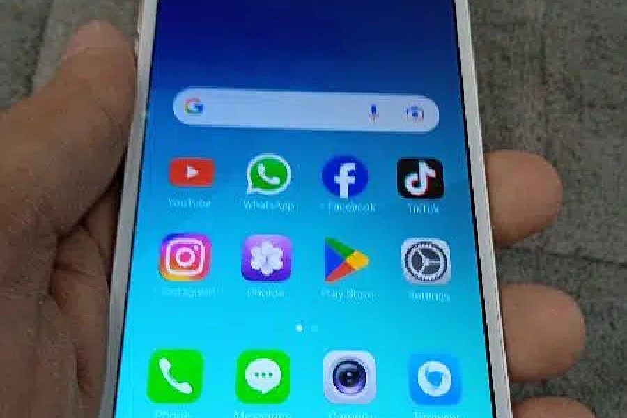 OPPO A57 4+64 for sale with complete box 03334812233