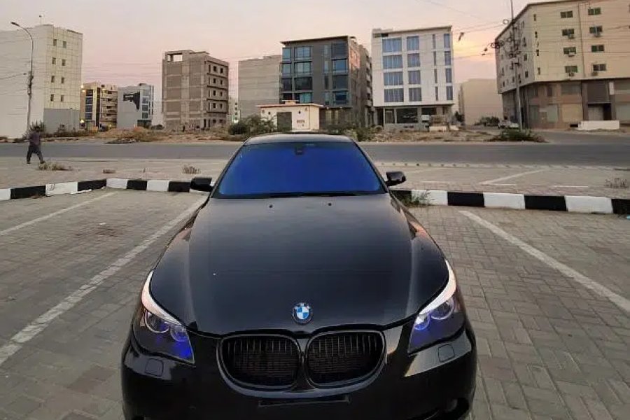 خوبصورتی کا تجربہ کریں: BMW 5 سیریز کی نقاب کشائی