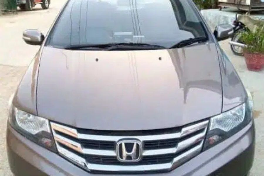 اپنی ڈرائیو کو کھولیں: پیش ہے ہونڈا سٹی 2016