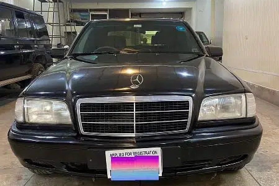 Mercedes C180 model 1998