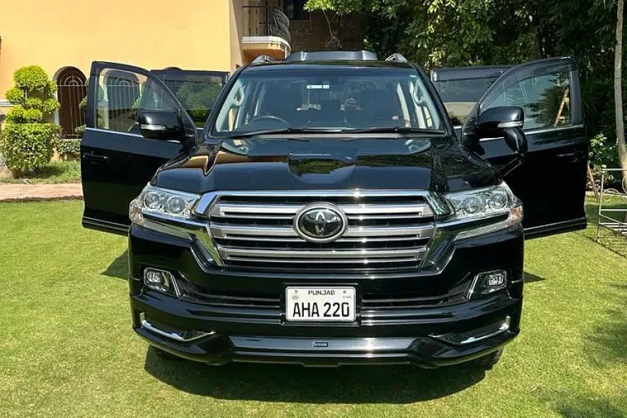 ٹویوٹا لینڈ کروزر 2016