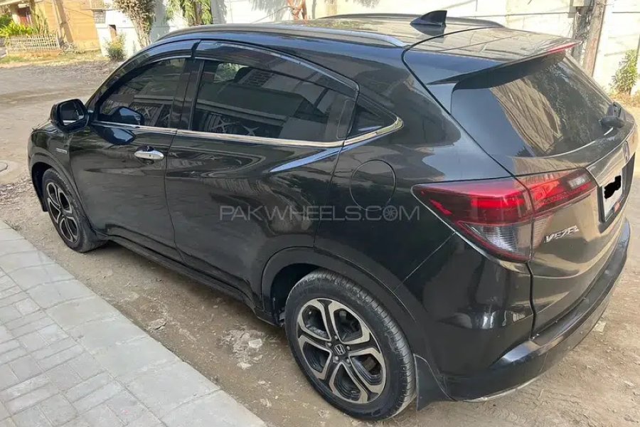 ہونڈا ویزل ہائبرڈ زیڈ 2015