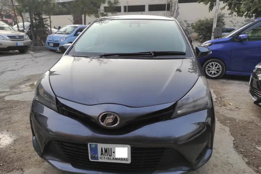 Toyota Vitz 1.0 2015