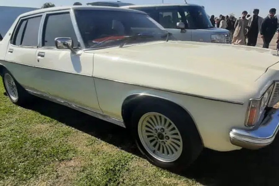 شیورلیٹ کیپرائس اسٹیٹس مین ہولڈن