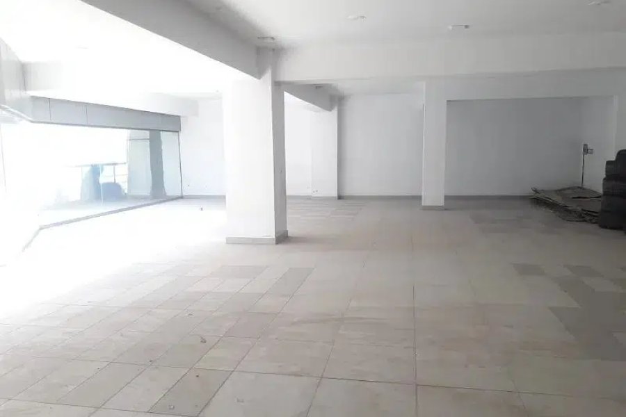 G-9/1 میں مرکزی طور پر واقع 1800 اسکوائر فٹ کی عمارت خریدیں۔