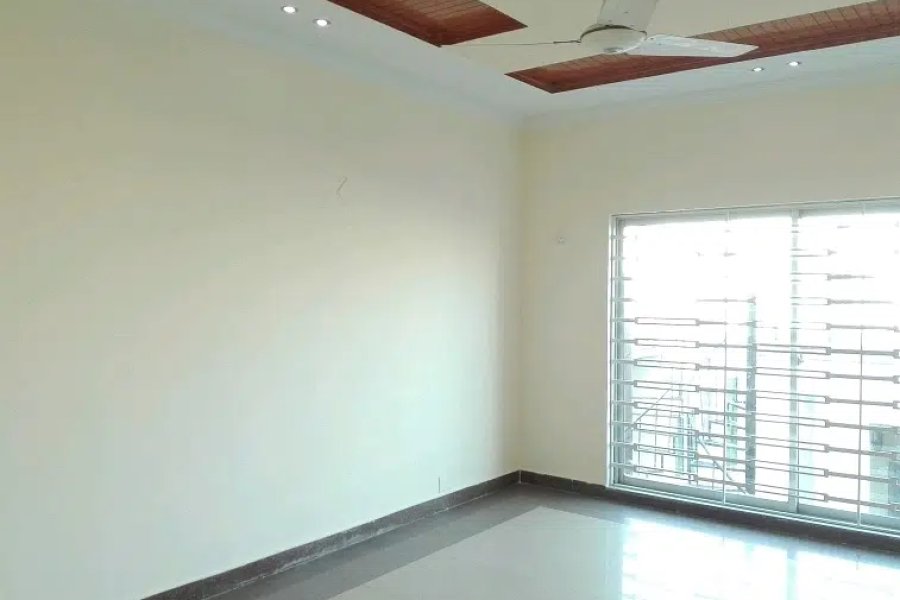 Highly-Desirable 10 Marla House Available In G-9/4 For Sale