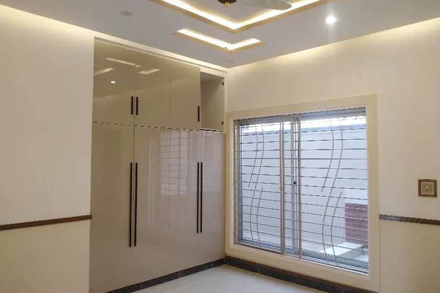 House Of 3200 Square Feet Available In G-9