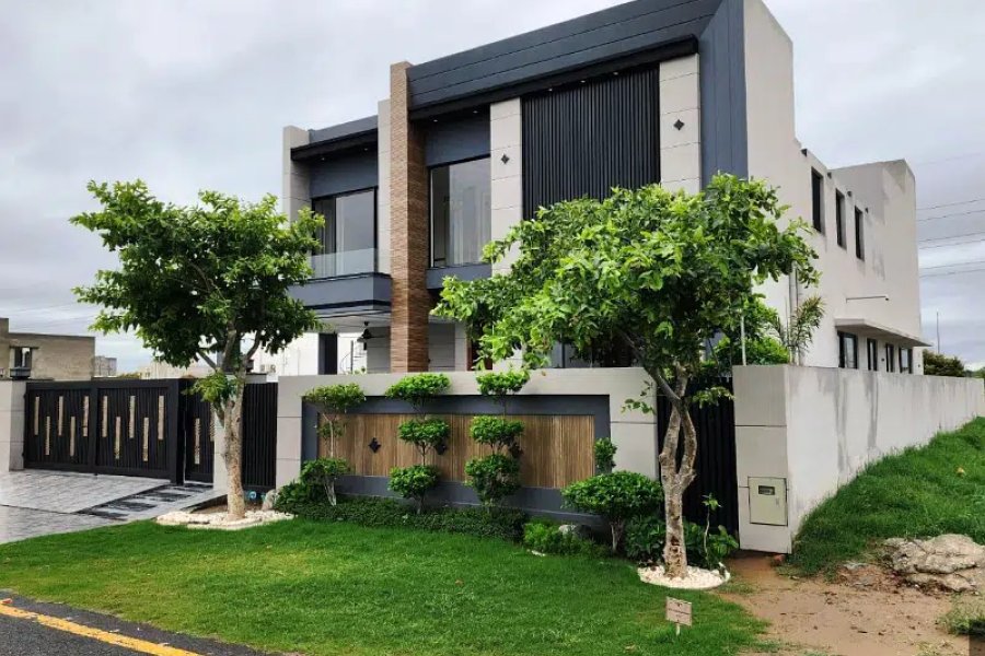 1 Kanal Lavish Brand New Bungalow On Top Location For Sale in DHA Phase 7 Lahore