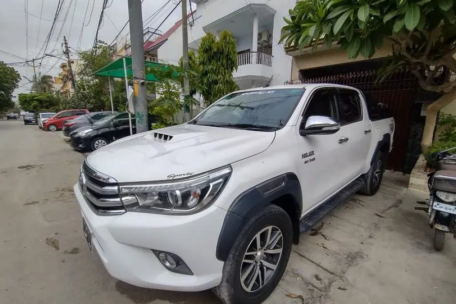 Toyota Hilux Revo 2017 euro 2 full jeniun guaranteed