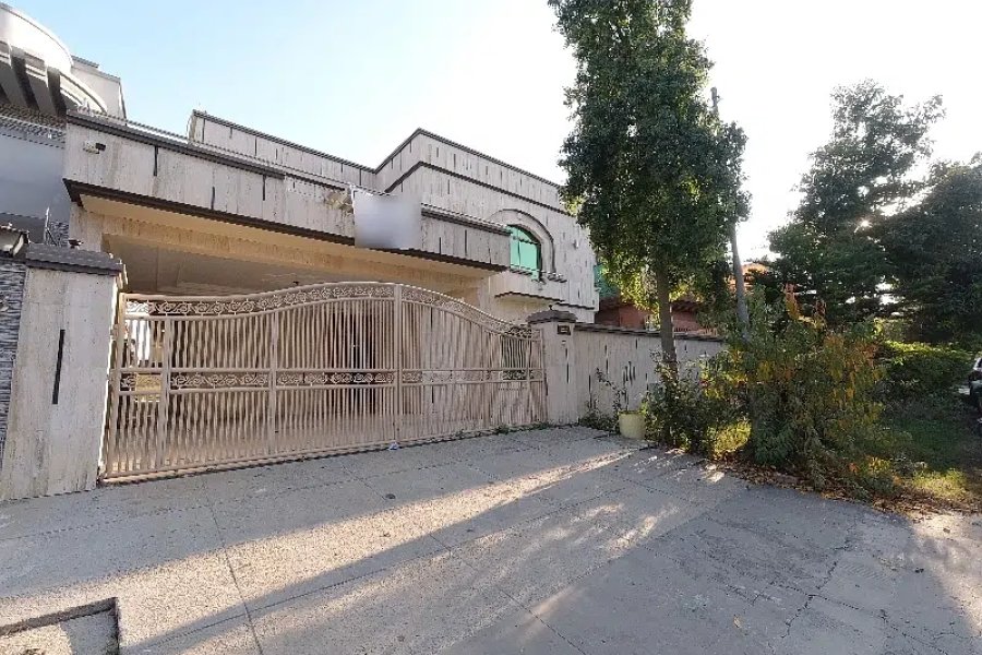 ای ۔11 میں 1 کنال مکان کرایہ پر دستیاب ہے۔