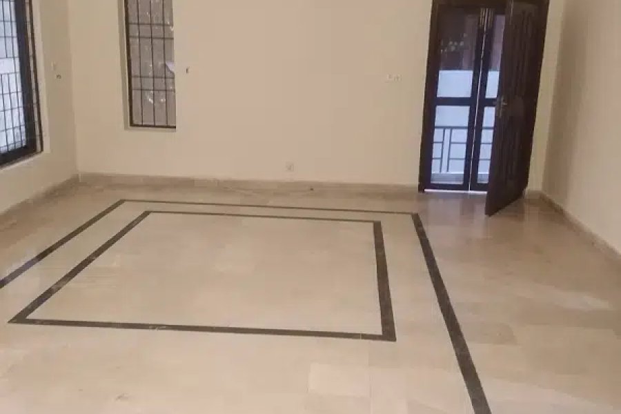 F-11 کمرہ کرایہ پر دستیاب ہے۔