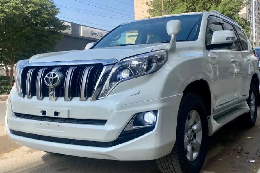TOYOTA PRADO TXL - ماڈل 2013-2018 کلفٹن، کراچی