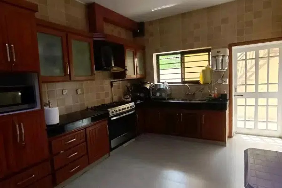 Luxury VIP Girl hostel in G10 Near NOA