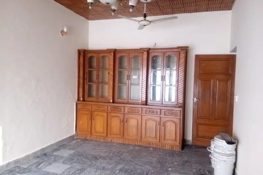 Independent Full House at G-10