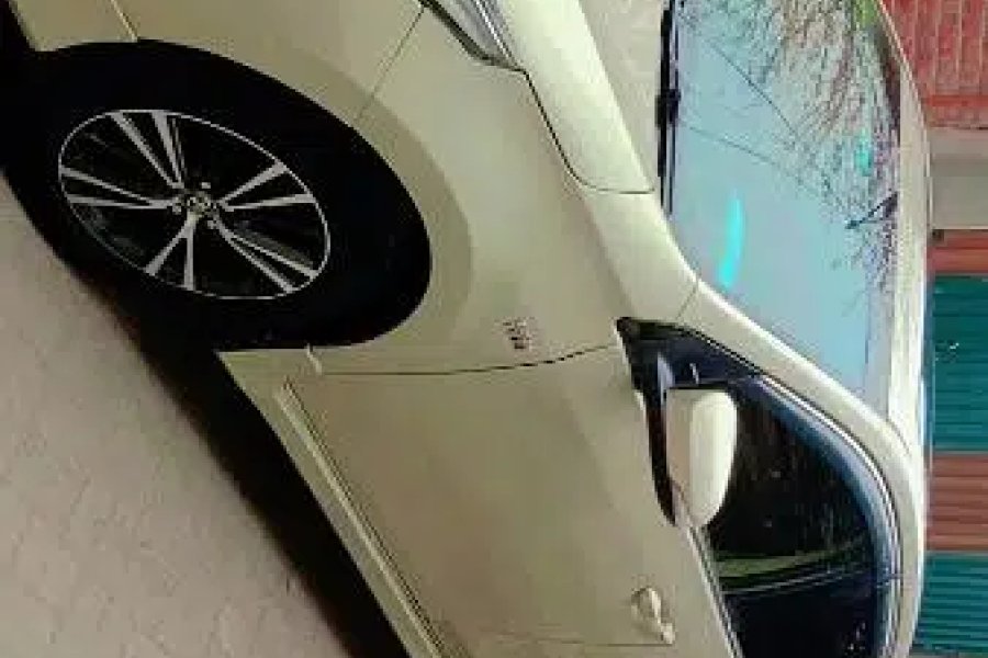 میری ٹویوٹا کرولا آلٹیس گرانڈ مرغزار آفیسرز کالونی، لاہور فروخت کریں۔