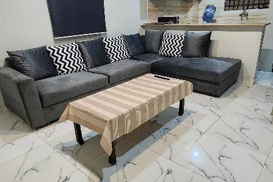 E11/2 میں 1 بیڈ فل فرنشڈ اپارٹمنٹ برائے فروخت