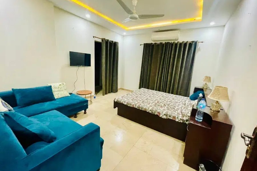 F-11 Markaz Luxury 1 Bed 1 Bath Tv Lounge Kitchen Car Parking Fully Furnished Apartment Available For Rent