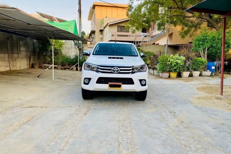 Toyota Hilux Revo 3.0 2017 Model First Hand Gulshan-e-Iqbal, Karachi