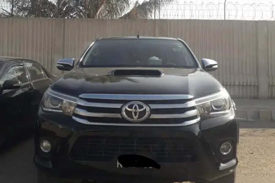 ریوو وی بلیک پرفیکٹ کنڈیشن ڈی ایچ اے فیز 4، کراچی