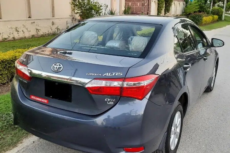 Toyota Corolla Altis CVT 1.8 Cruisetronic 2016 Untouched DHA Defence, Islamabad