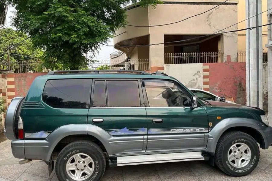 Toyota Prado TX/Limited 1997/2006 Import New Muslim Town, Lahore