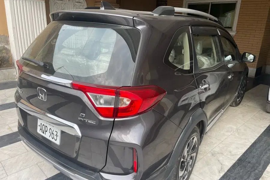 ہونڈا بی آر وی 2021 ماڈل 2024 رجسٹریشن کینال ویو، لاہور