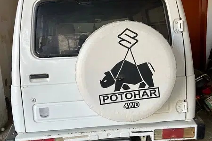 Suzuki photohar Jeep Gujranwala Bypass, Gujranwala