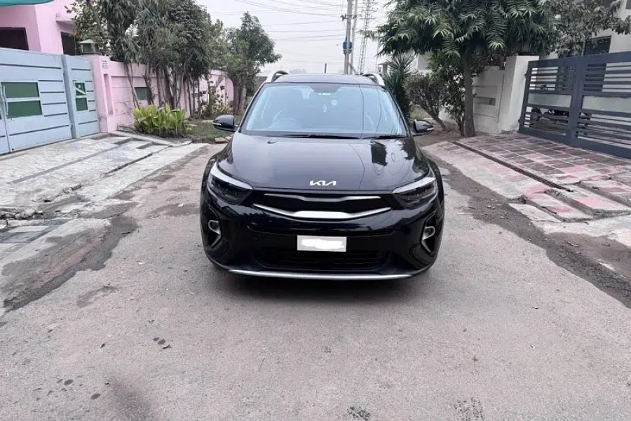 KIA Stonic Ex+ 2022 رجسٹرڈ 2023 اسٹیٹ لائف ہاؤسنگ فیز 1، لاہور