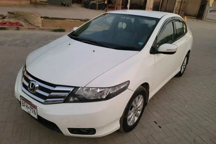 City aspire 1300cc Total geniune Automatic Airport, Karachi