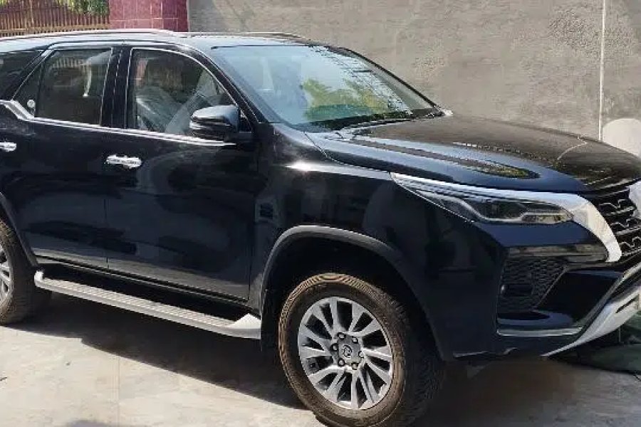 Fortuner for SALE Baghbanpura, Lahore