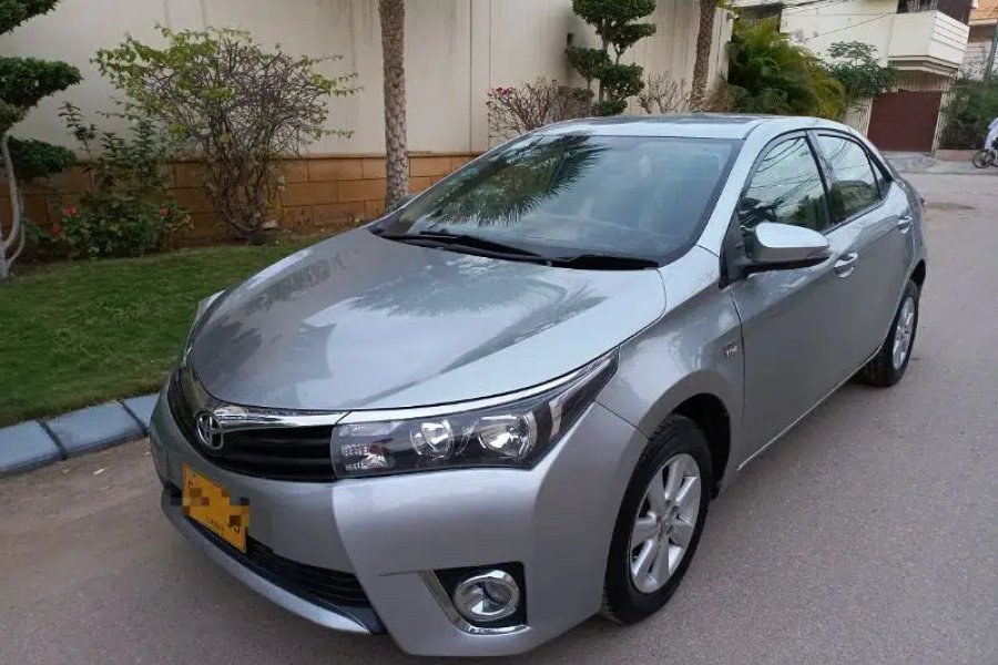 toyota corolla altis 1.6 model 2015 silver colour Tariq Road, Karachi