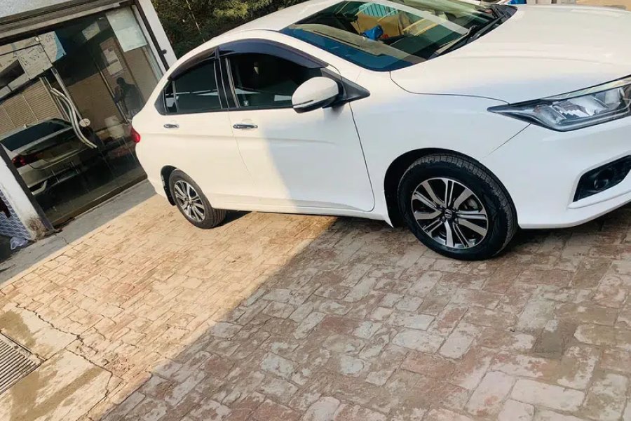 ہونڈا سٹی ایسپائر ماڈل 2022 چونگی نمبر 9، ملتان