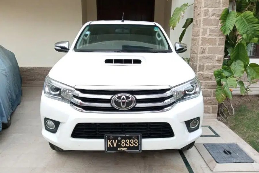 Toyota Revo 2017 Fully Loaded 100% Original 78000kms 1st Owner in DHA DHA Phase 8, Karachi