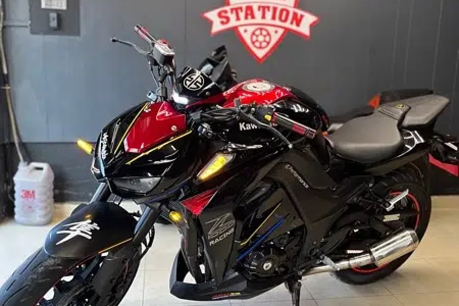 Kawasaki Z1000 replica Gulzar-E-Hijri, Karachi