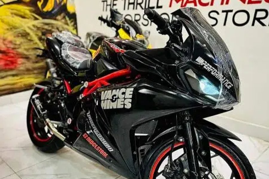 Valentino Taro GP1 400cc ڈبل سلنڈر ہیوی بائیک کی نقل گلشن اقبال ٹاؤن، کراچی