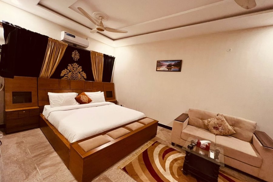 Guest House (One Room) Rent Per Night 6500 Available in E-11 Islamabad.