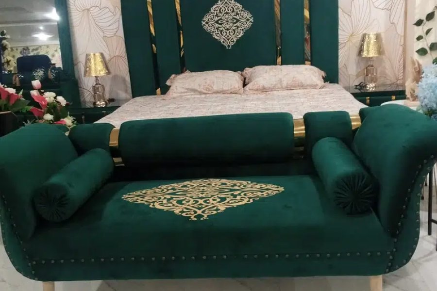 بیڈ ڈریسنگ سائیڈ ٹیبل/ ڈبل بیڈ/ خالص لکڑی کا چنیوٹی فرنیچر/ کنگ 12 ویں ایونیو، اسلام آباد