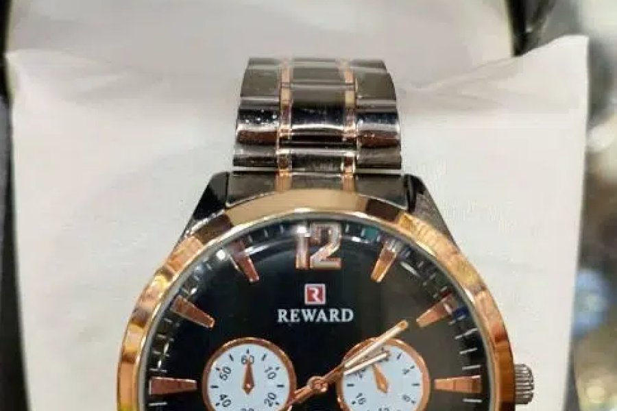 مردوں کی سٹیل گھڑی برائے فروخت I-8/2، اسلام آباد