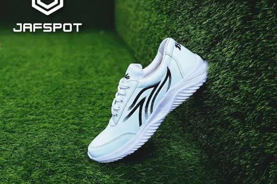 Title: Men&#39;s Joggers/sneakers Al Mustafa Colony, Multan