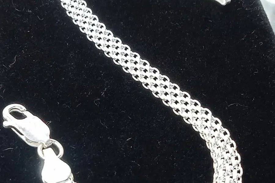 gold locket / gold chain for women /gold jewelry for sale in lahore Cantt, Lahore