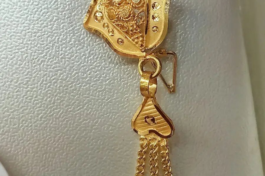 سونا / سونے کی چوڑیاں سونے کے کڑا / زیورات چاندی کا سیٹ برائے فروخت کلفٹن، کراچی