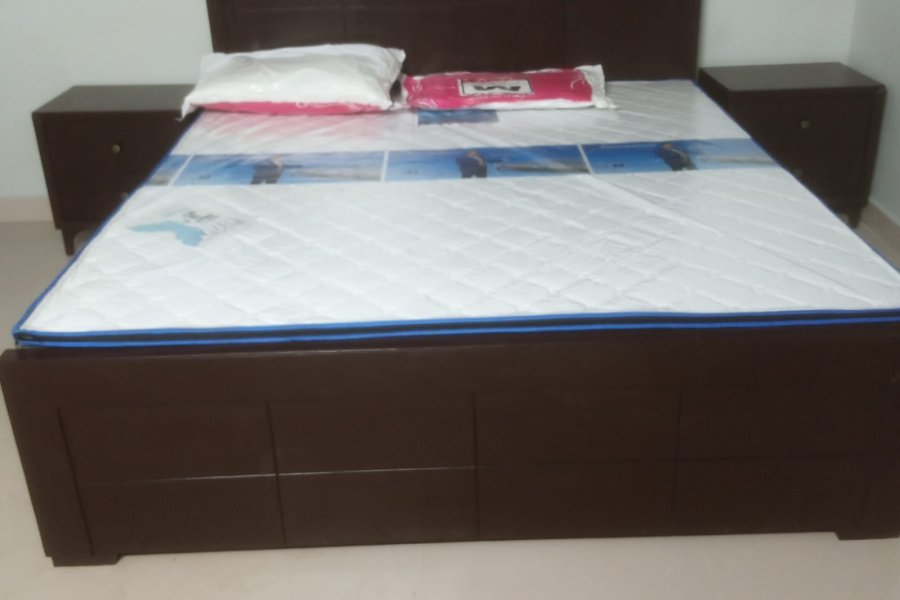 بغیر میٹریس کے ڈبل سائز کا بیڈ سیٹ