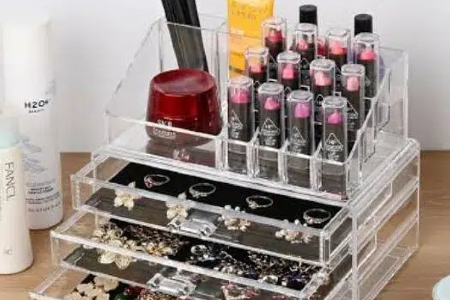 Ladies Formal | Luxury Cosmetics | Beauty Products | (NEW ARTICLE) Cantt, Lahore