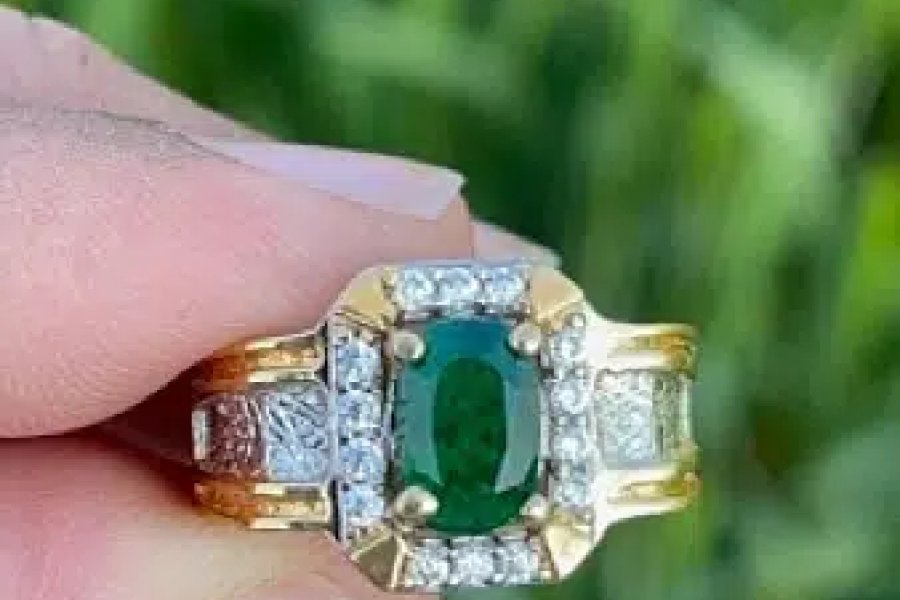 Emerald beautiful italian ring Sargodha, Punjab