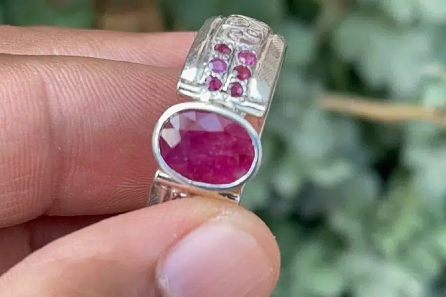 روبی رنگ یاقوت کی انگوٹھی مظفرآباد سٹی، مظفرآباد