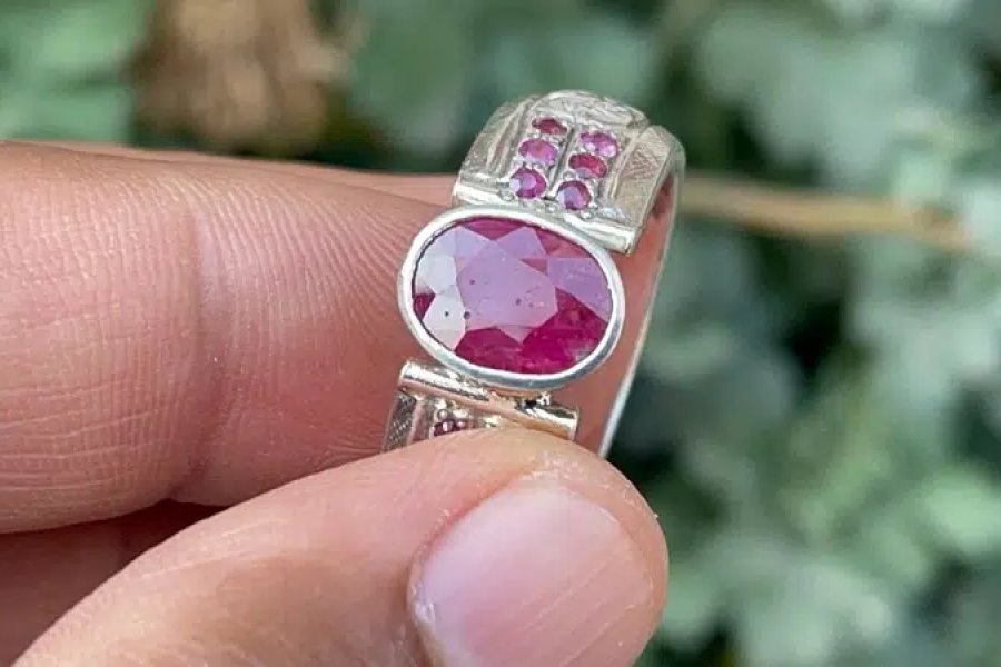 روبی رنگ یاقوت ڈی ایچ اے ڈیفنس، اسلام آباد