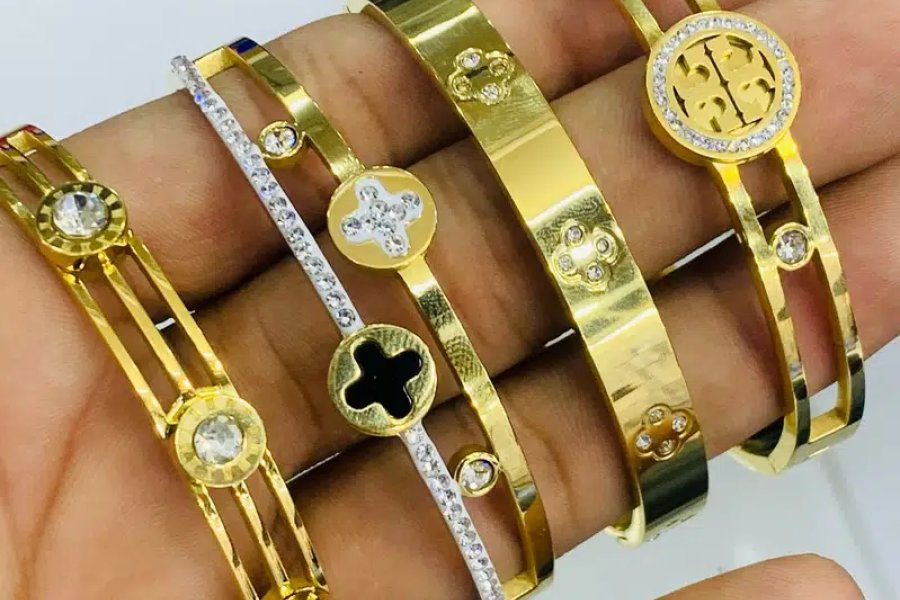 یعقوب اینڈ سن جیولرز ڈائمنڈ، گولڈ، پلاٹینم، پلاڈیم اور سلور سعید آباد، کراچی