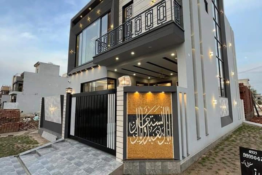 5 Marla Extraordinary Lavish Brand New Very Well-Built House for Sale in Central Park Housing Scheme Main Ferozepur Road, Lahore.