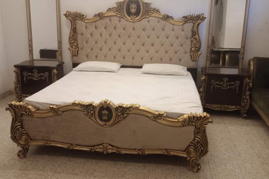 Complete Bed Set with Mirrored Side Tables