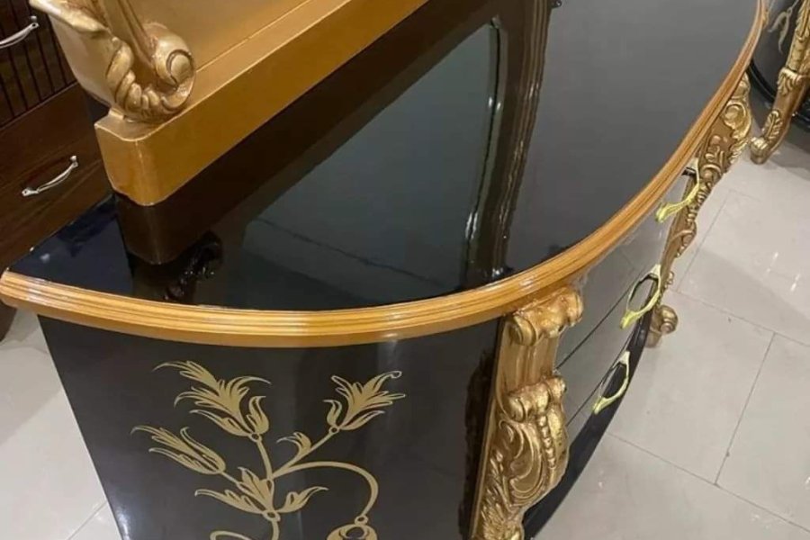 Complete bed Set with Side tables and Dressing